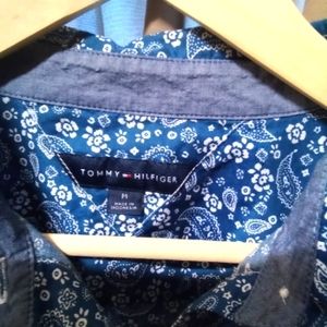 Tommy Hilfiger long sleeve floral button-down shirt